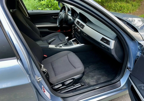 BMW Seria 3 cena 28900 przebieg: 242000, rok produkcji 2011 z Elbląg małe 106
